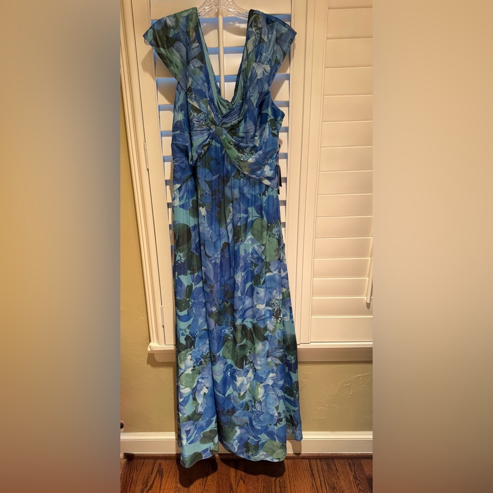 Adrianna Papell Blue Floral Maxi Dress size 20